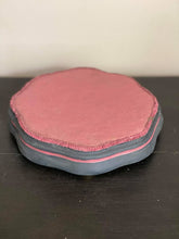 Load image into Gallery viewer, Decorative Plinth