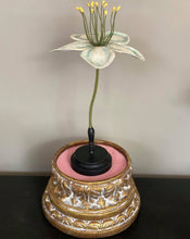 Load image into Gallery viewer, Decorative Gold Plinth