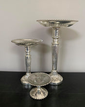 Load image into Gallery viewer, Glass Plate Stand with Dotted Edge
