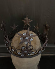 Load image into Gallery viewer, Low Bronze Antique Santos Crown
